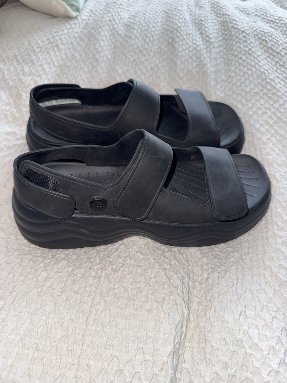 Crocs Skyline Platform Sandals Black 9 - Picture 3 of 10